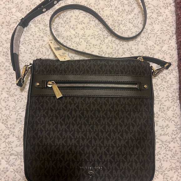 Michael Kors Jet Set Crossbody bag - Picture 1 of 2
